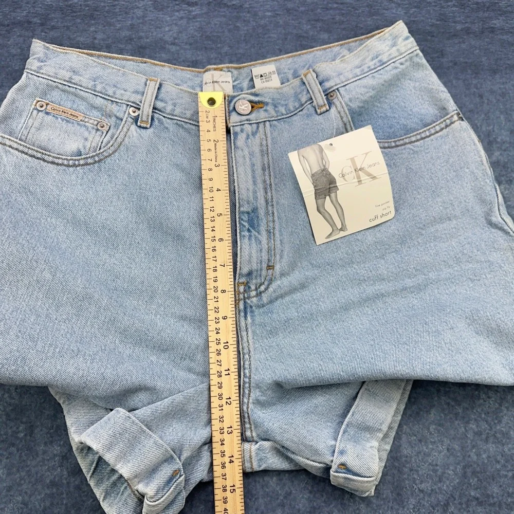 Calvin Klein Jeans Womens Cuff Short Light Indigo Enzyme Wash Size 16 BDXK690